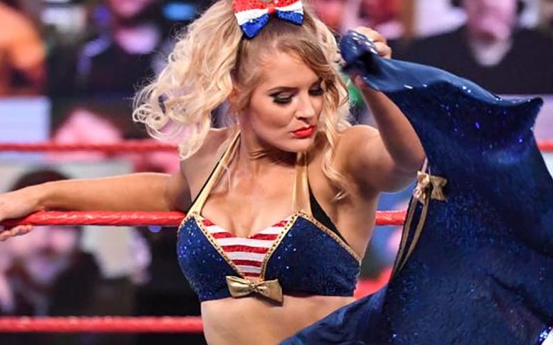 Lacey Evans