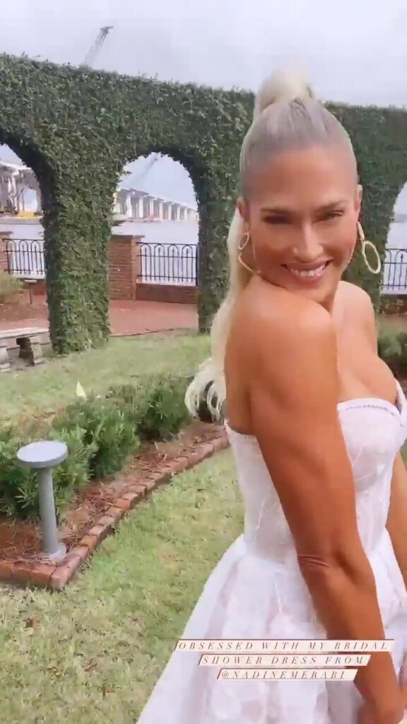 Ex-WWE Diva Kelly Kelly Readies For Marriage With Bridal Shower 2