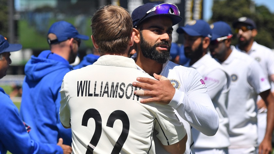 Virat Kohli congratulates Kane Williamson