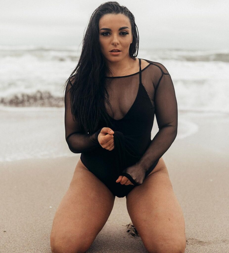 Ex-WWE Star Deonna Purrazzo Is A Beach Beauty In These Recent Photos 3