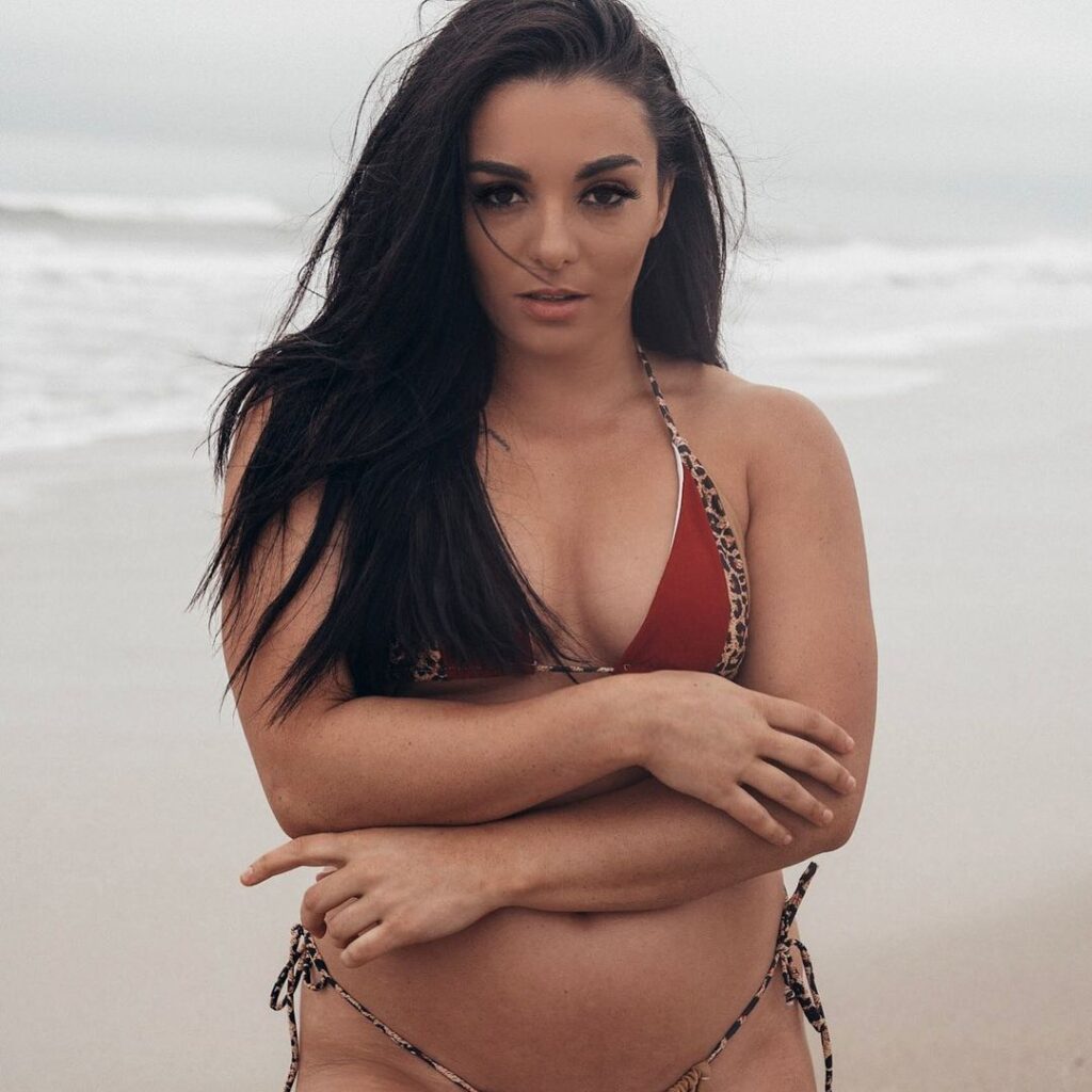 Ex Wwe Star Deonna Purrazzo Channels Bikini Virtuosa Shtick In Recent Photos 3 Ex WWE Star Deonna Purrazzo Channels Bikini Virtuosa Shtick In Recent Photos 2