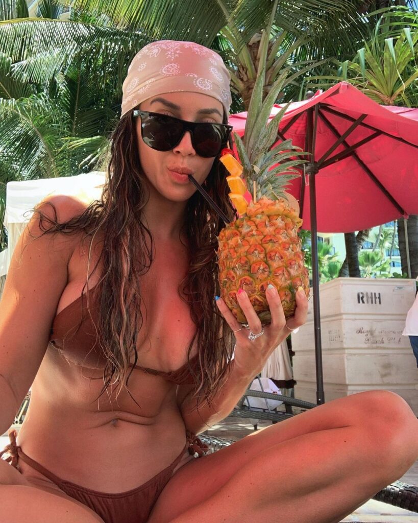 Ex WWE Star Chelsea Green Floods Instagram With Bikini Pictures From Vacation 5