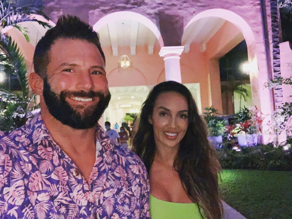 Ex WWE Star Chelsea Green’s Hawaii Vacation Photos Are Unmissable 6