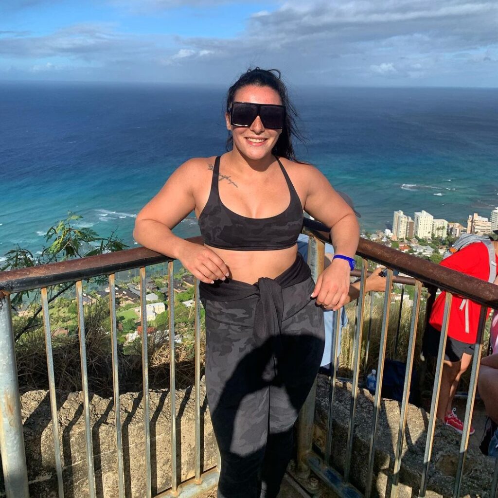 Ex WWE Star Deonna Purrazzo Shares Bikini Stills From Hawaii Vacation 3