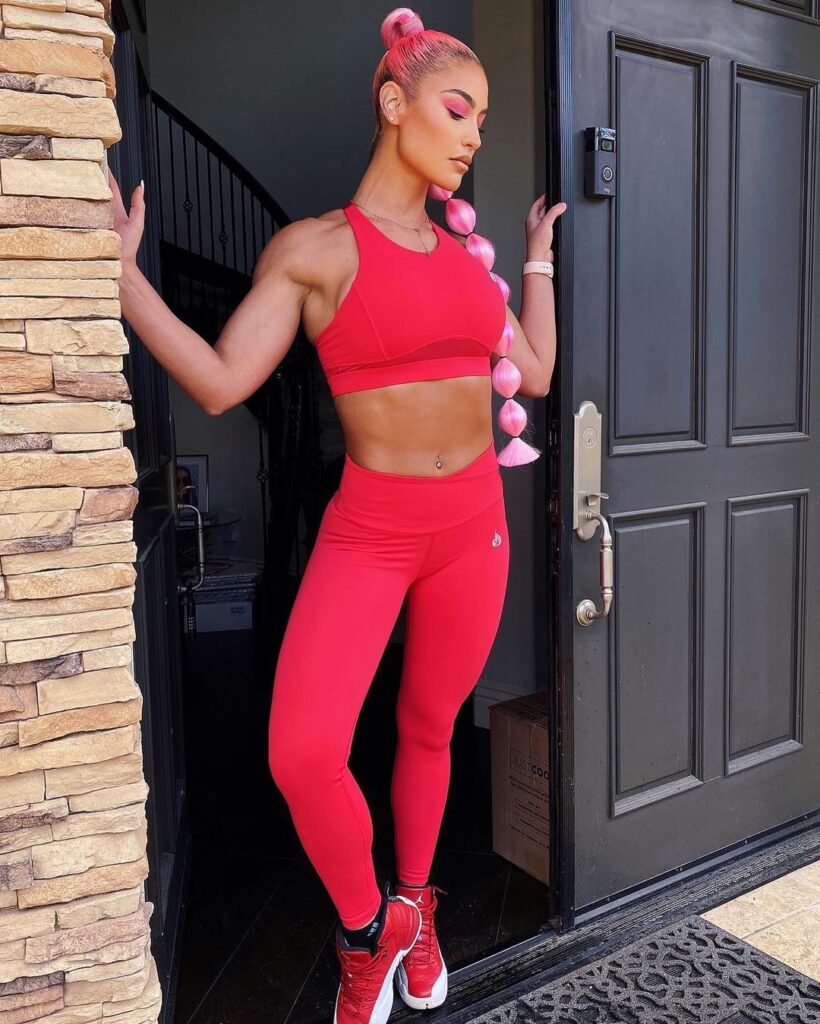 WWE Star Eva Marie Promotes Stunning Active Wears For Training 3