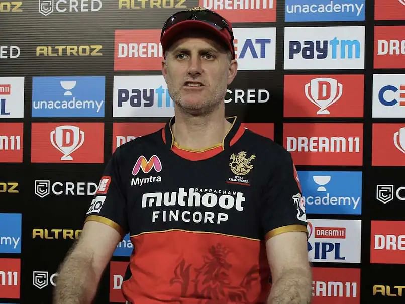 Brad Hogg says "Knowing that AB de Villiers is there behind him" in IPL 2021