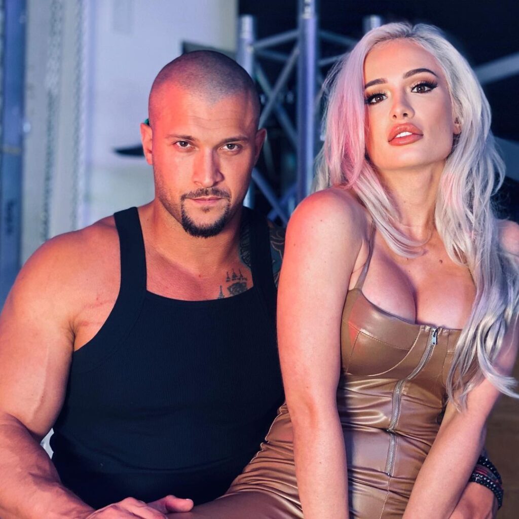 WWE Star Scarlett Professes Love About Boyfriend In Hot Insta Pictures 1