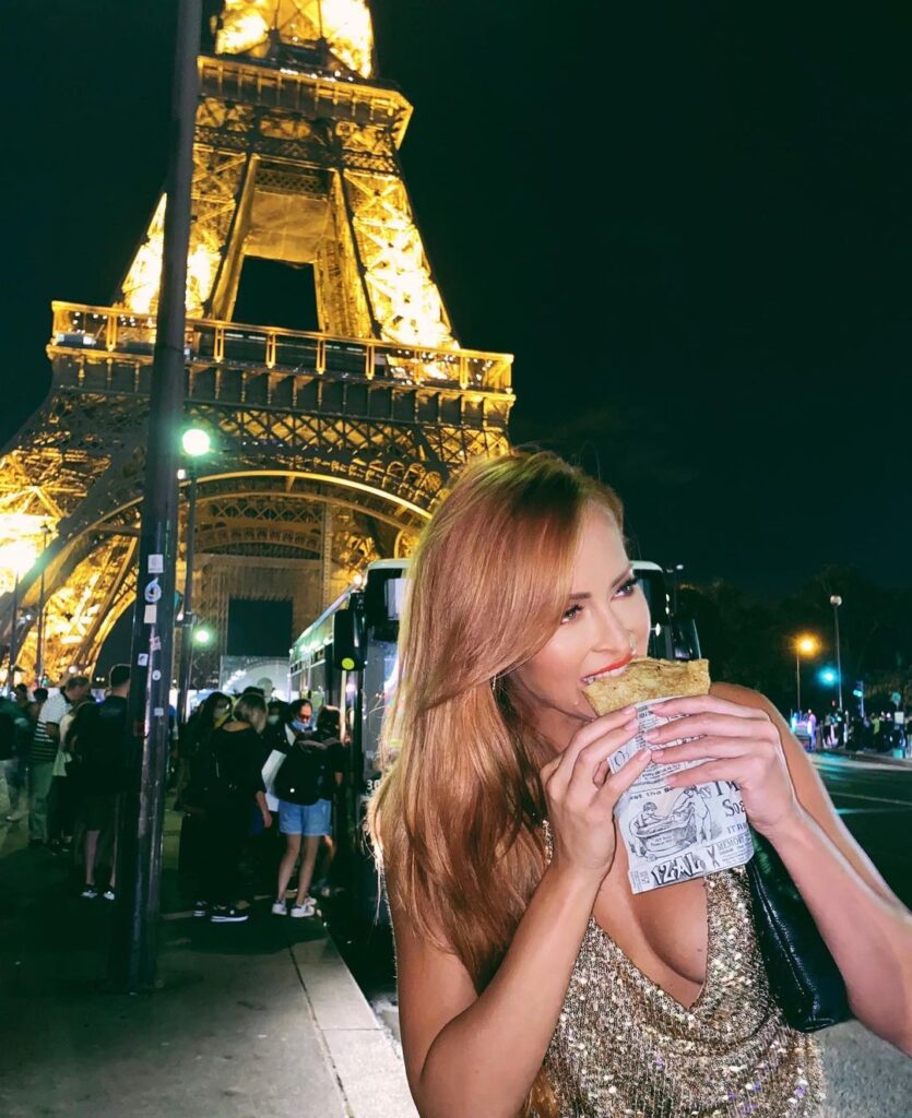 Ex WWE Star Summer Rae Shares Gorgeous Snaps From France Tour 5