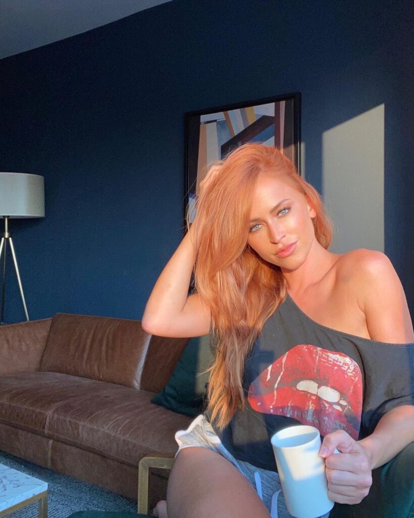 Ex WWE Diva Summer Rae Shares Stunning Photos From NYFW 2021 9