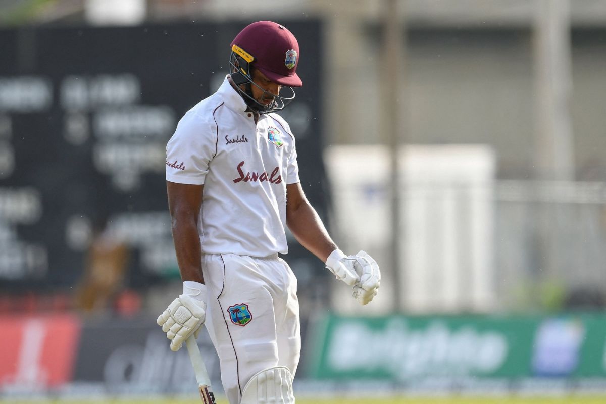 A dejected Kieran Powell walks back after another low score, West Indies vs Pakistan, 2nd Test, Jamaica, 3rd day, August 22, 2021© Getty Images