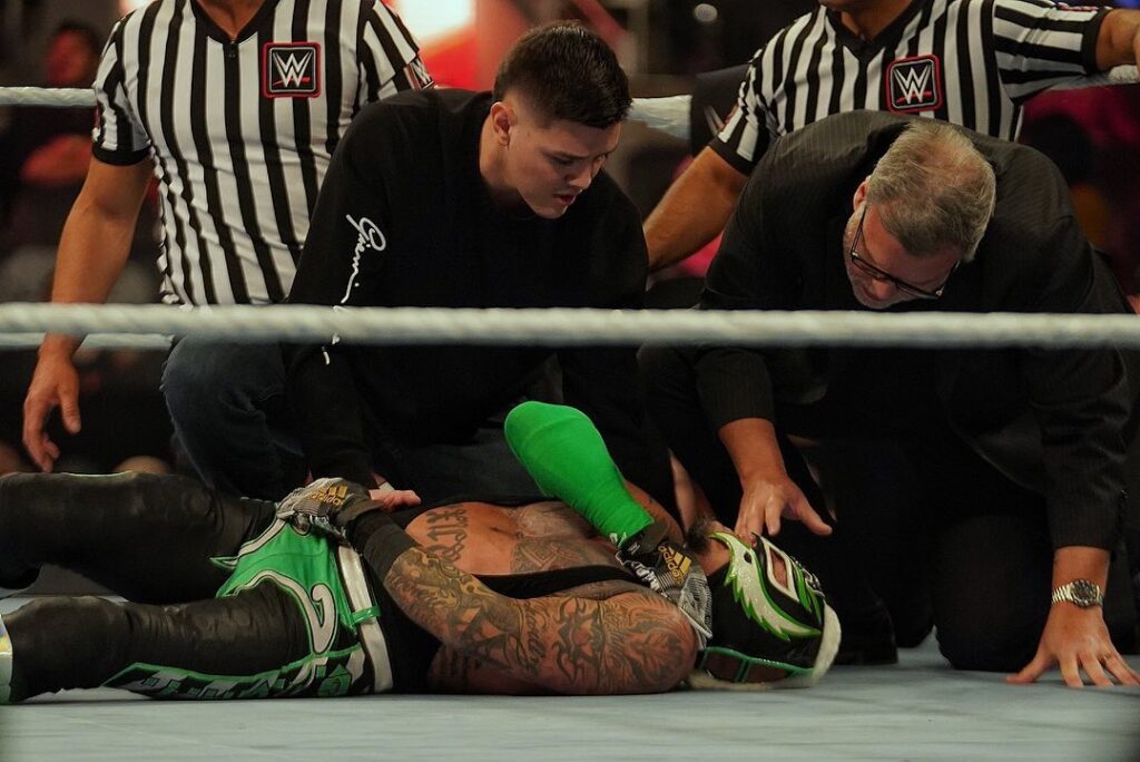 Survivor Series 2021: Rey Mysterio Pulled From Team WWE Raw 2