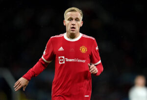 Everton ahead of Crystal Palace for Donny Van De Beek loan