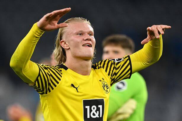 Barcelona and Chelsea are leading the race for Erling Haaland