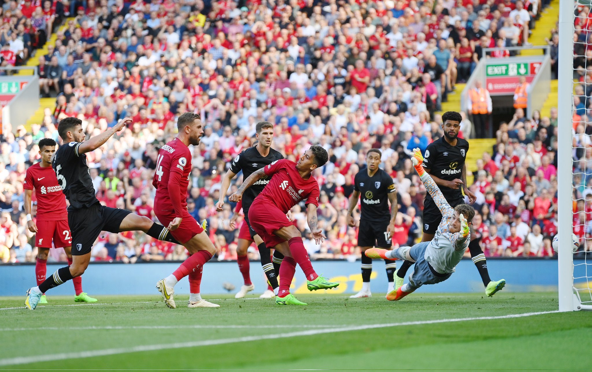 Former Liverpool Striker Michael Owen Raves About Reds' Striker As He Admits He Is A 'Dream For His Teammates To Play Alongside' 1 Michael Owen