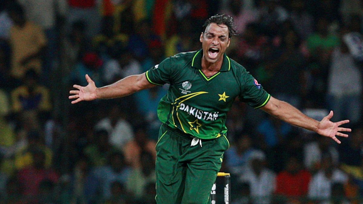 Pakistan's Shoaib Akhtar celebrates Image credit: Reuters