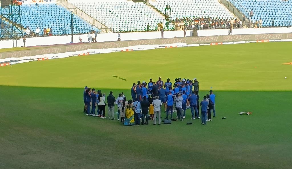 Suryakumar Yadav and KS Bharat's family members on the field 