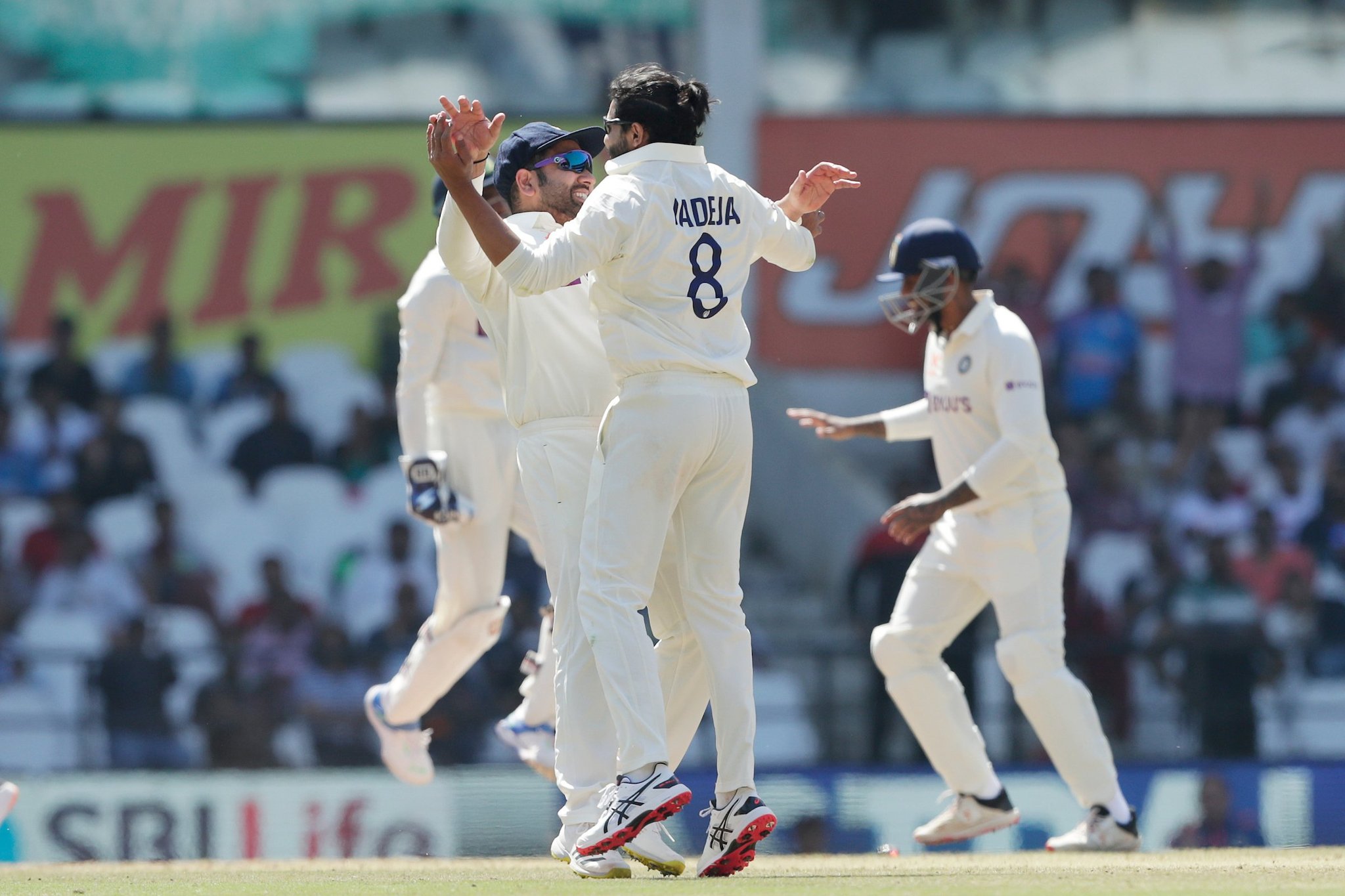 Ravindra Jadeja celebrating the wicket