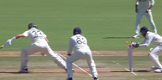 Marnus Labuschagne stumped by KS Bharat. PC- Twitter