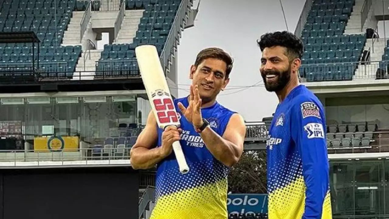 Ravindra Jadeja and MS Dhoni