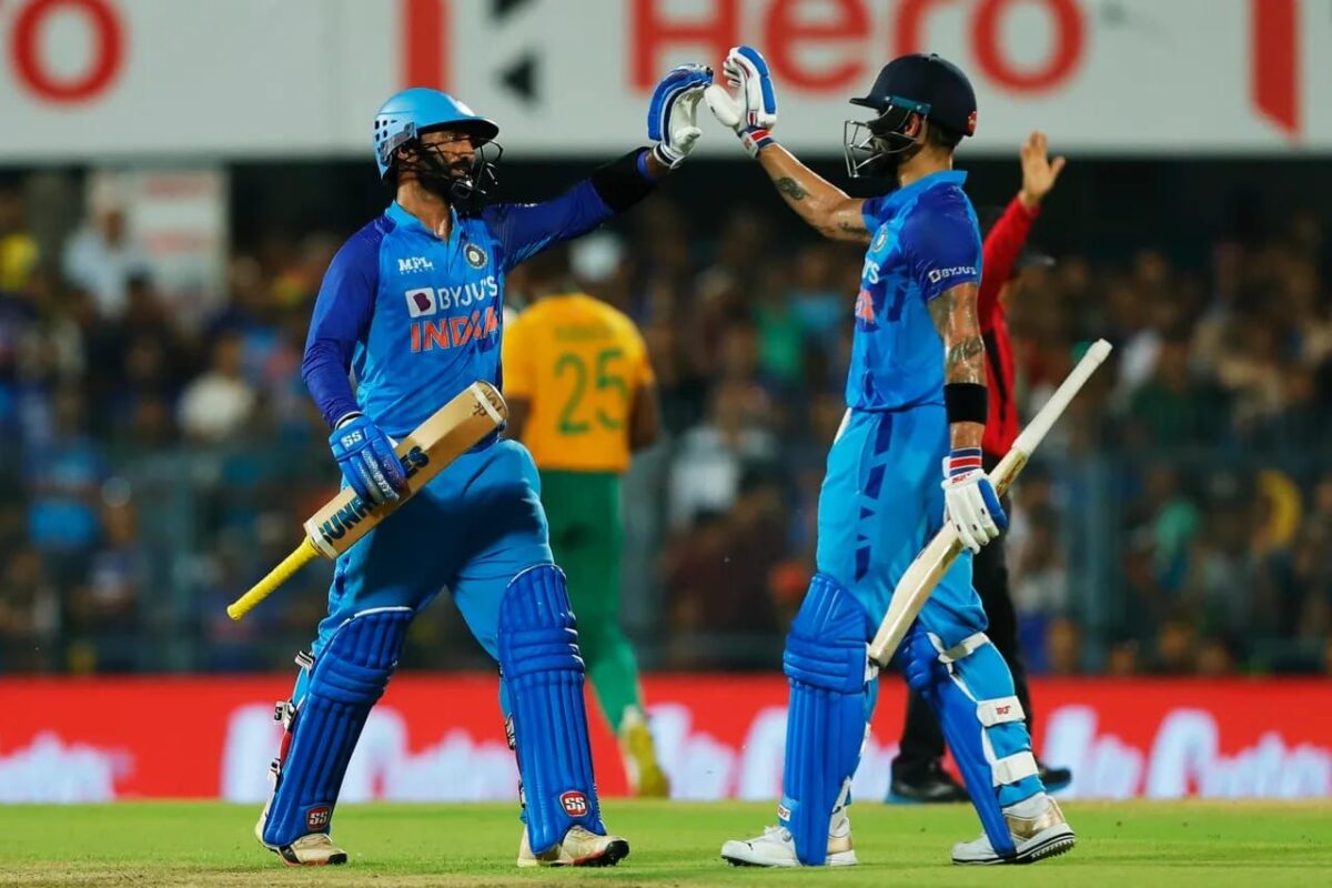 Virat Kohli And Dinesh Karthik