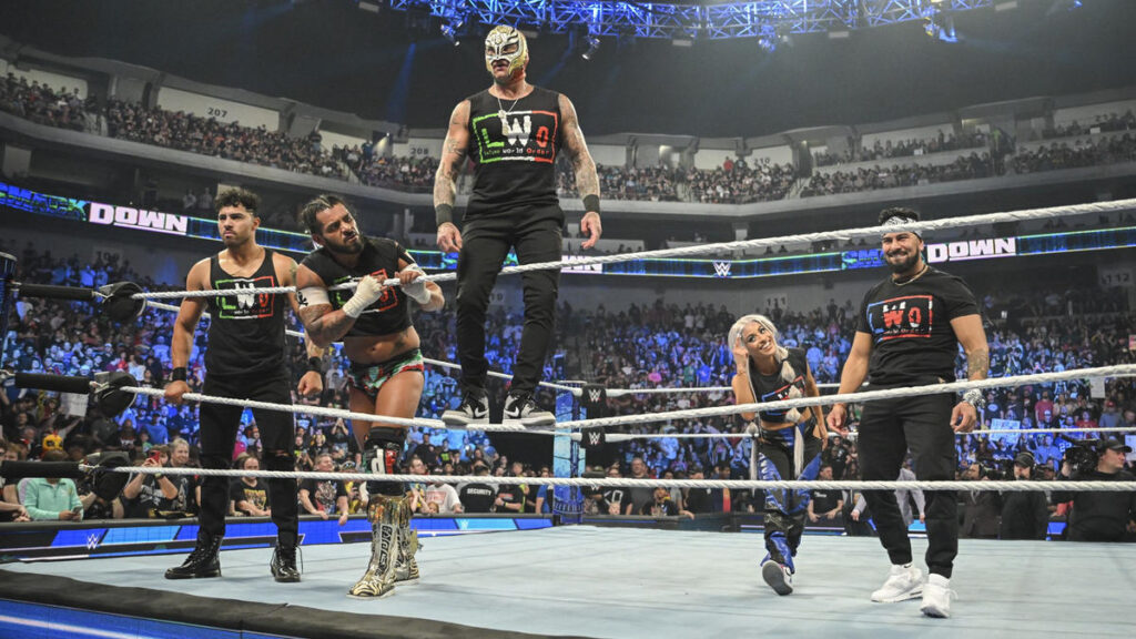 Rey Mysterio: Age, Height, Weight, Wife, Net Worth, Family, Injury ...