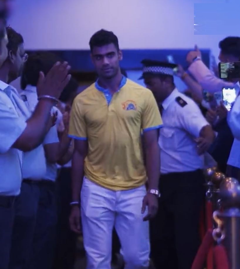 IPL 2023: Watch- CSK’s Young Rajvardhan Hangargekar Attends His First Meet And Greet Along With MS Dhoni 1