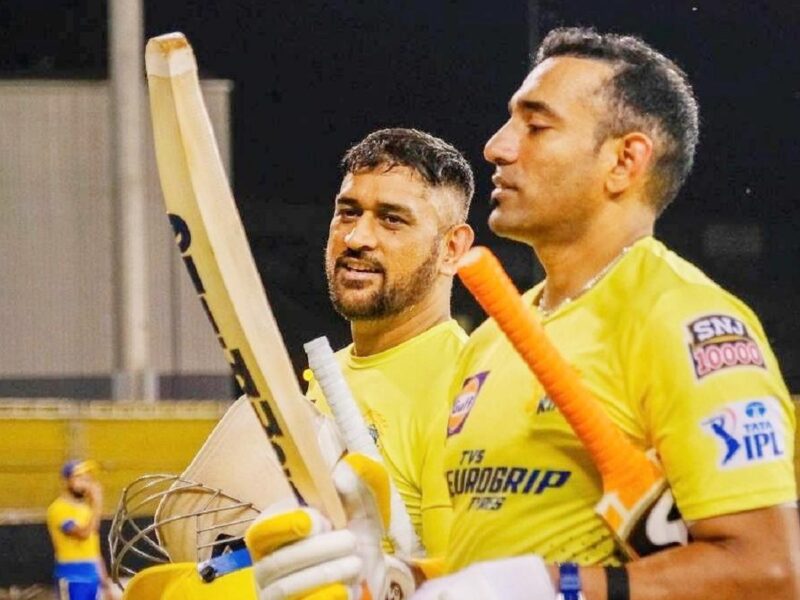 MS Dhoni and Robin Uthappa