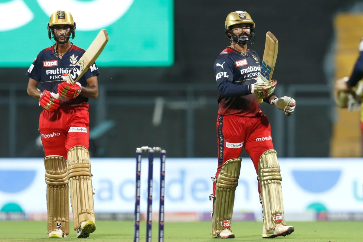 Dinesh Karthik And Shabaz Ahmed