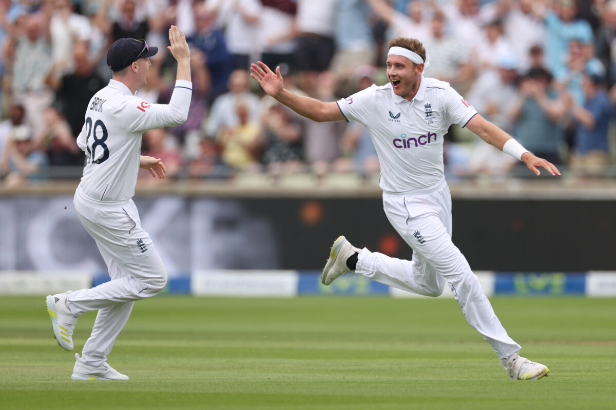 Stuart Broad celebrating David Warner's dismissal