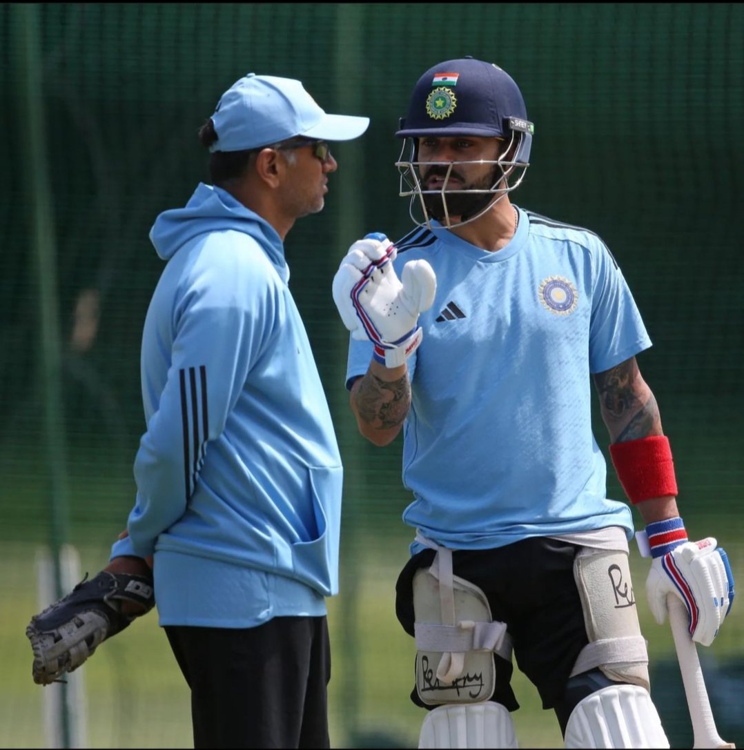 Virat Kohli And Rahul Dravid