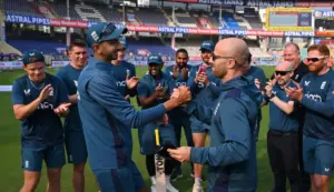 Shoaib Bashir And Jack Leach