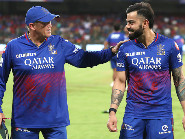 Virat Kohli and Andy Flower. Photo- RCB Twitter