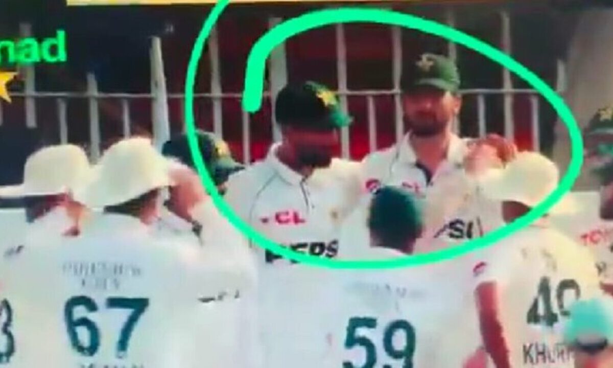 Pakistan's Shaheen Afridi and Shan Masood.