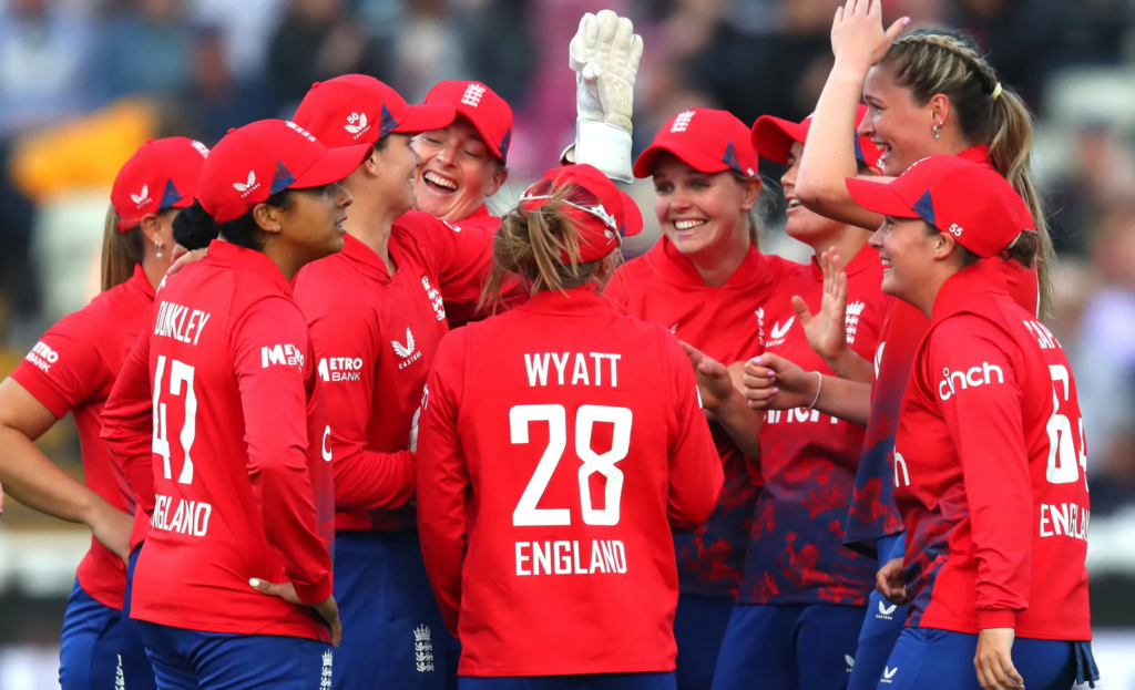 Heather Knight and England Women's Team. Photo- Getty