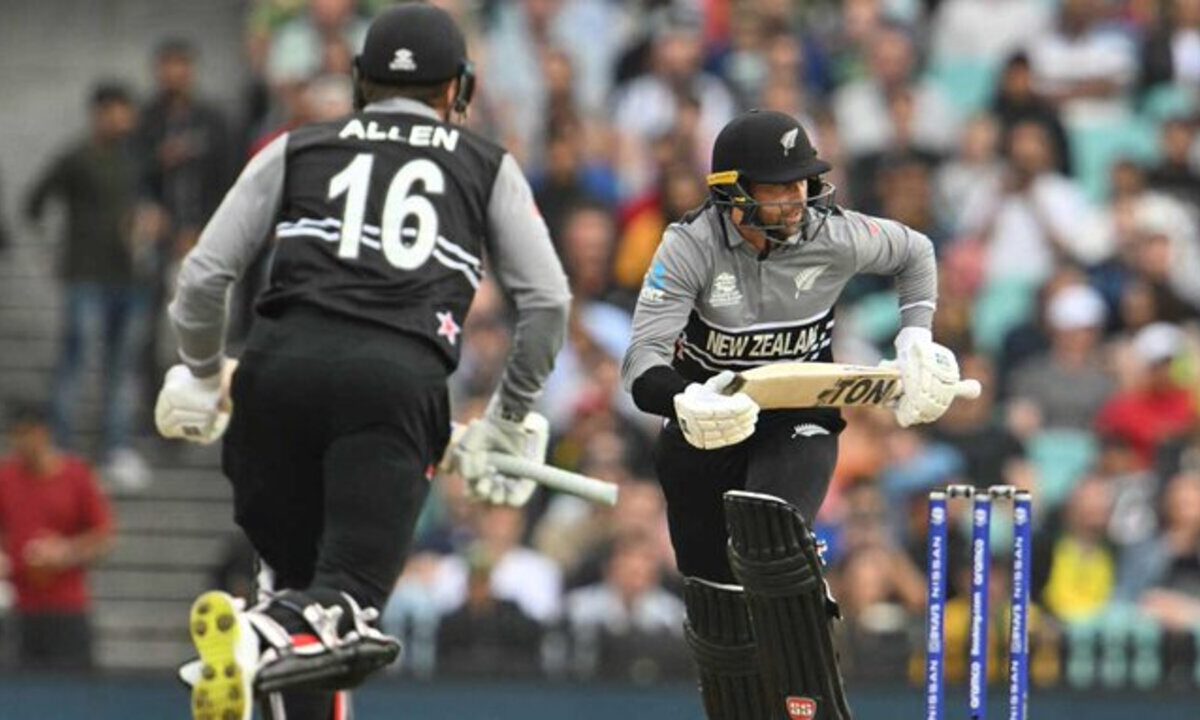 New Zealand's T20 players Devon Conway and Finn Allen.
