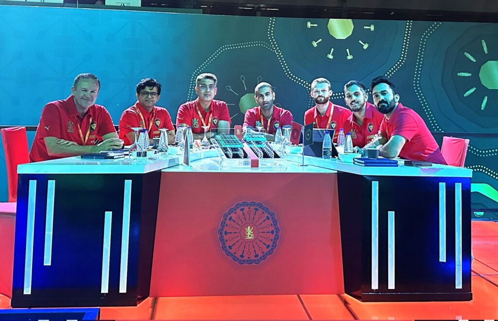 Mo Bobat at RCB Auction Table