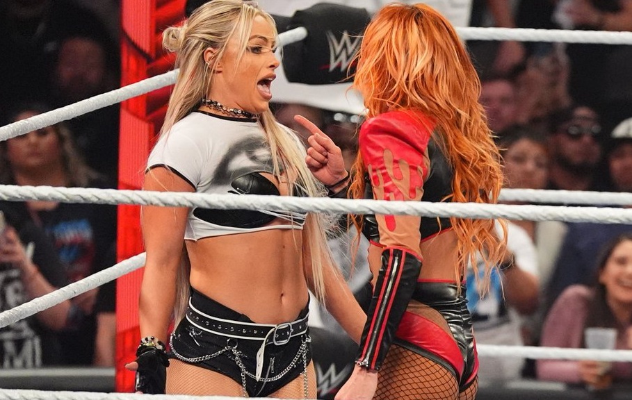 Becky Lynch - Liv Morgan