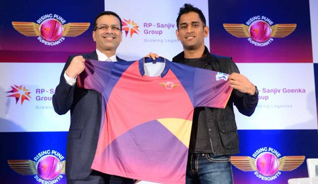 MS Dhoni and Sanjiv Goenka