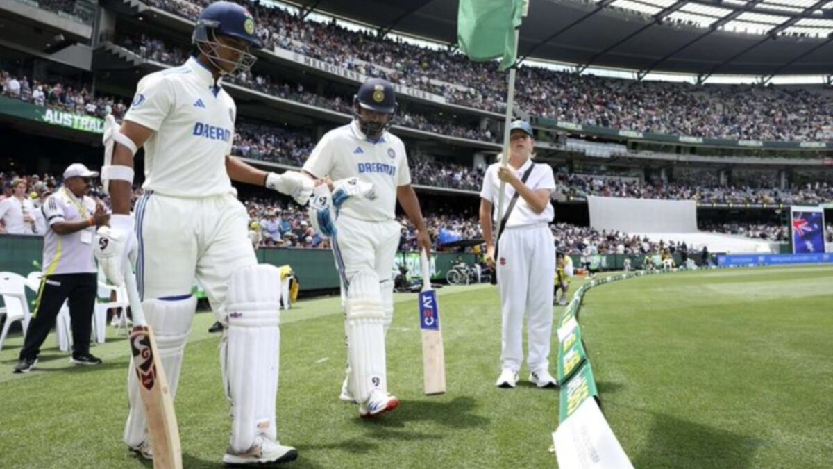 Mumbai's Yashasvi Jaiswal and Rohit Sharma.