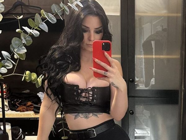 AEW’s Saraya Responds To Fan “Compliments Getting Out Of Hand” On Instagram