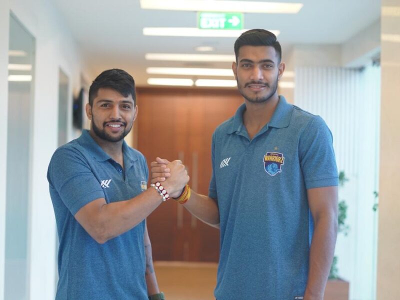 Devank Dalal (R) with teammate Nitesh Kumar