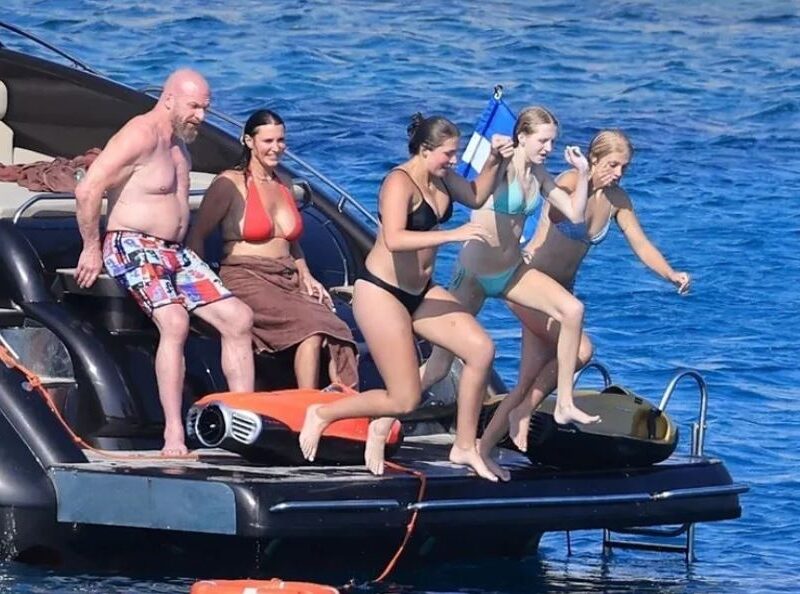 Stephanie McMahon & HHH